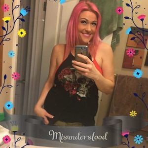 Meet your Posher, Crystal